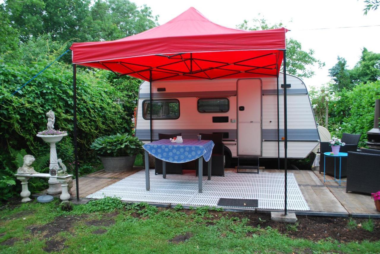 B&B Oeland Caravan "Juf Jansen" Ottoland Exterior photo