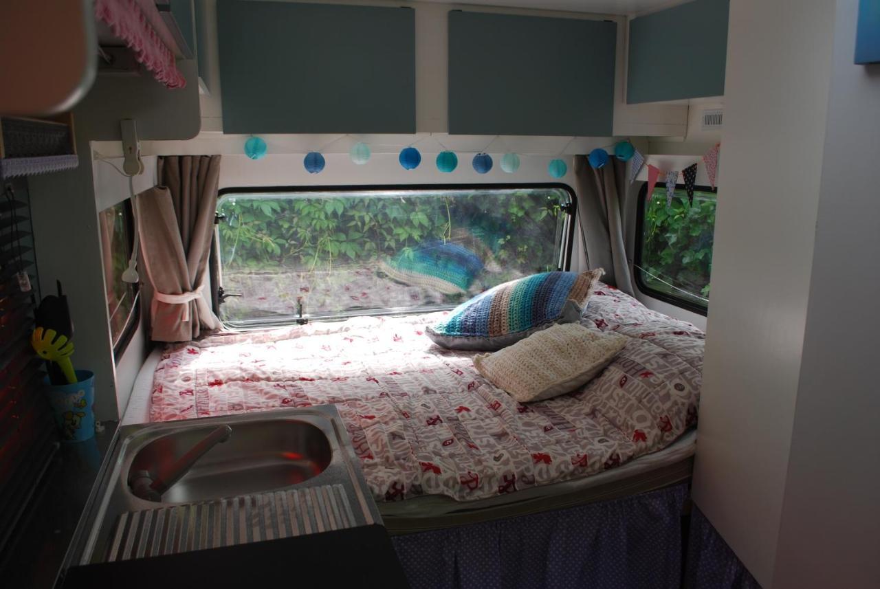 B&B Oeland Caravan "Juf Jansen" Ottoland Exterior photo